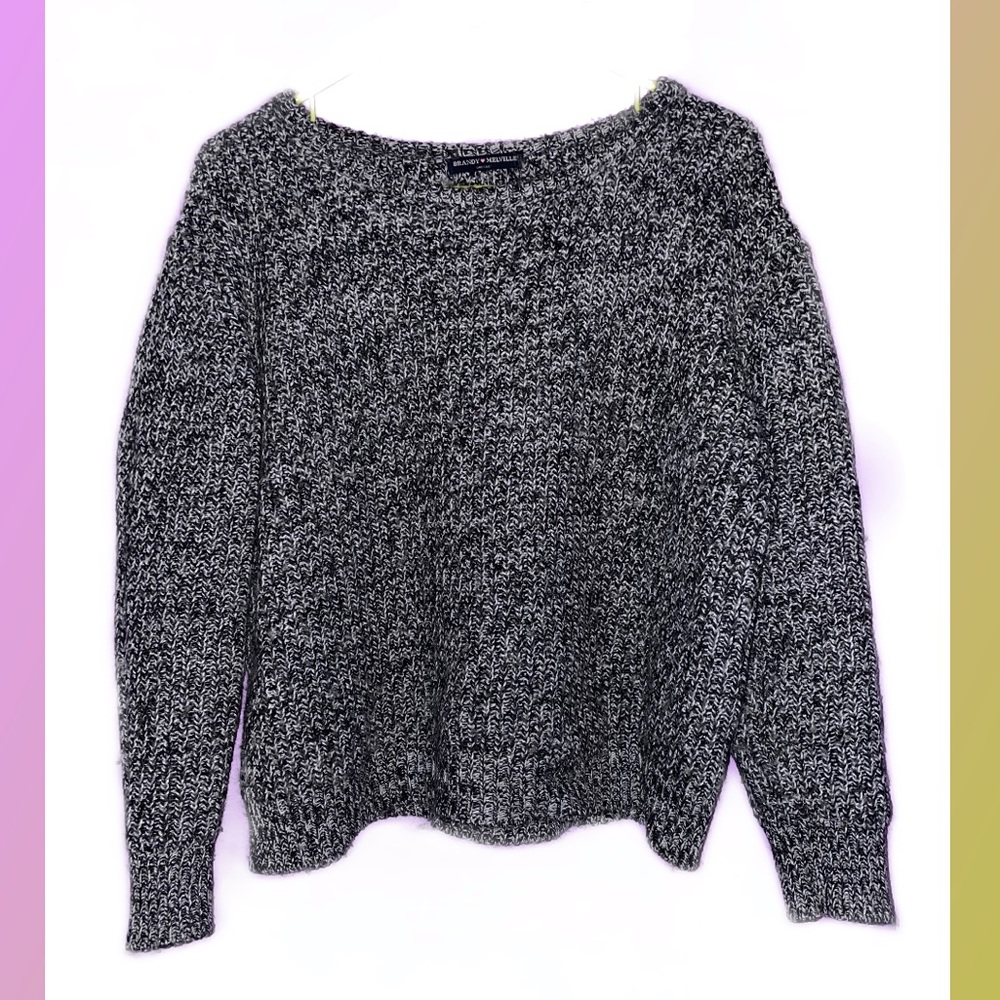 Brandy Melville One Size Pullover
